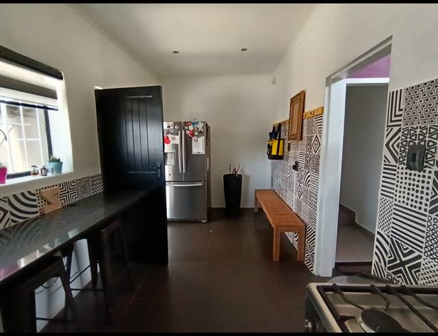 3 BEDROOM HOUSE FOR SALE IN SOUTH CREST